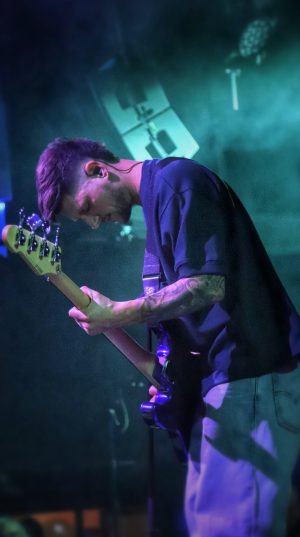 Kevin Lorenzen live Kevin Lorenzen – Guitars / Backings
